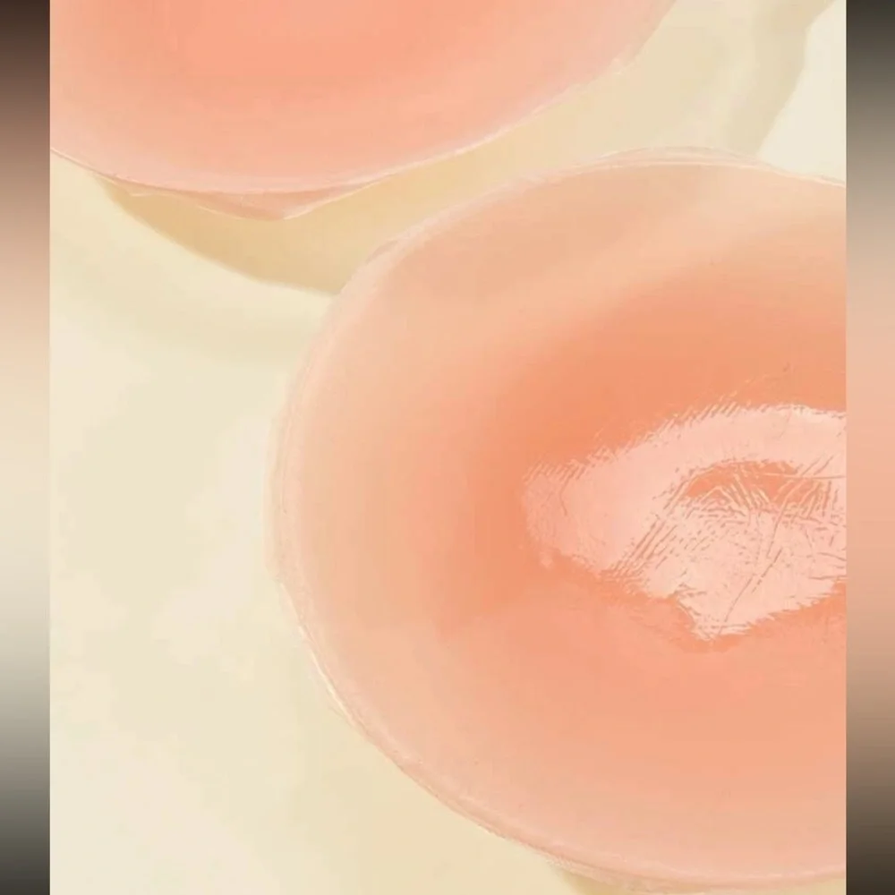 New Inventory 🔥1 Pair Silica Gel Nipple Cover🔥 - Picture 2 of 5